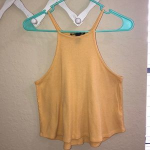 A cute, yellow tank 🌼